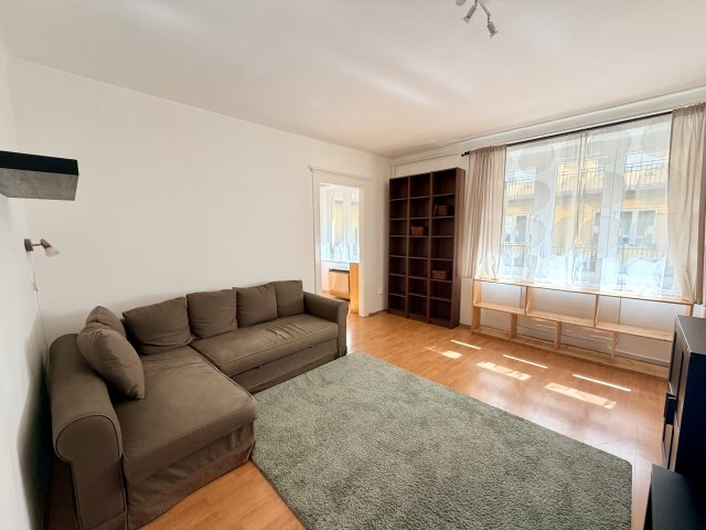Eladó téglalakás, Budapesten, VII. kerületben, Damjanich utcában