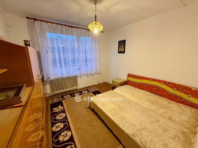 Eladó panellakás, Miskolcon 39.5 M Ft, 2+1 szobás