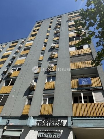 Eladó panellakás, Pécsett 49.9 M Ft, 2 szobás