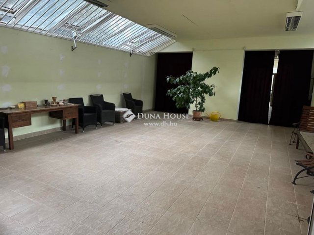 Eladó ikerház, Budapesten, XVIII. kerületben 150 M Ft, 3 szobás