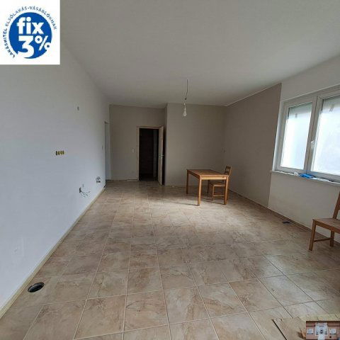 Eladó téglalakás, Monoron 67.9 M Ft, 3 szobás