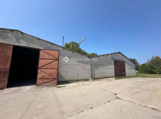 Eladó ipari ingatlan, Marcaliban 400 M Ft / költözzbe.hu
