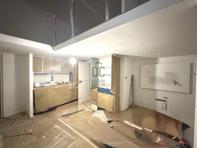Eladó téglalakás, Budapesten, VIII. kerületben, Berzsenyi utcában