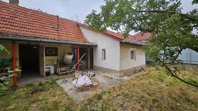 Eladó családi ház, Jászberényben 24.9 M Ft, 2+1 szobás