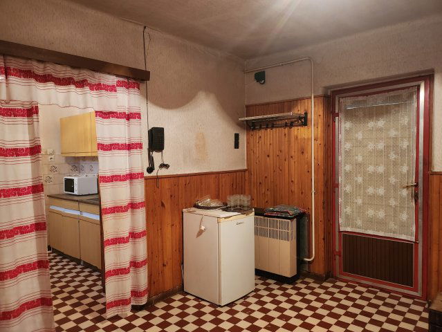 Eladó családi ház, Kakucson 40.4 M Ft, 2 szobás