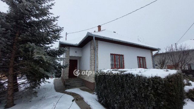 Eladó családi ház, Dévaványán 18 M Ft, 2 szobás