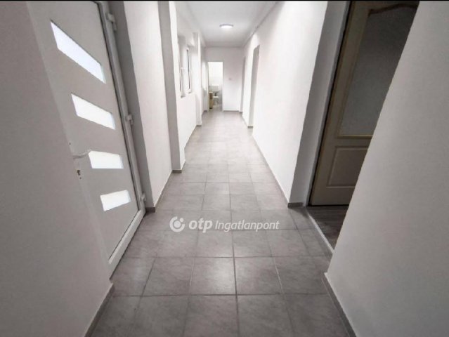 Eladó családi ház, Lánycsókon 28 M Ft, 3 szobás