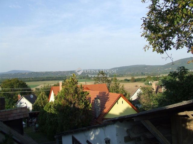 Eladó családi ház, Pilismaróton 41.999 M Ft, 3 szobás