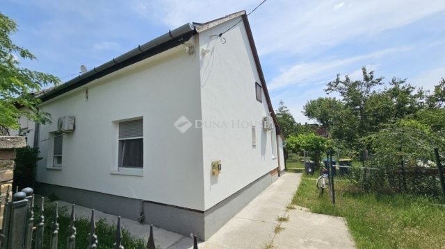 Eladó családi ház, Budapesten, XVIII. kerületben 99.9 M Ft