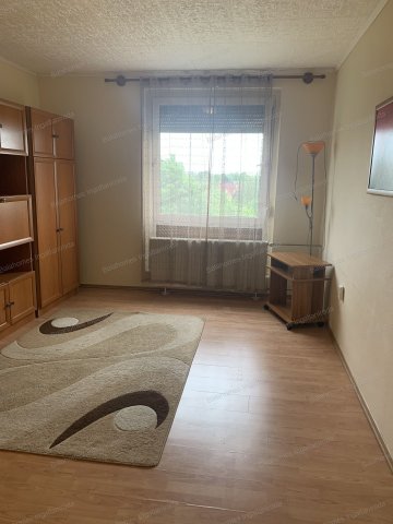 Eladó panellakás, Siófokon 42 M Ft, 2 szobás