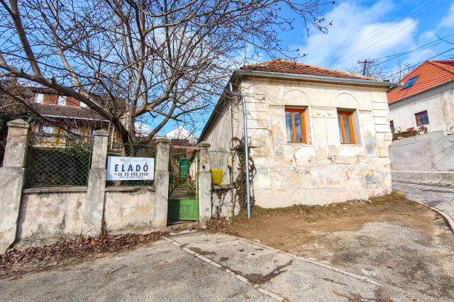 Eladó családi ház, Veszprémben, Cséplő utcában 85 M Ft