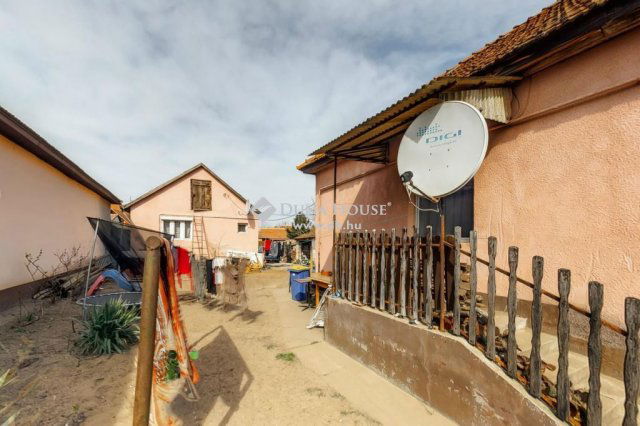 Eladó családi ház, Kecskeméten 45 M Ft, 6 szobás
