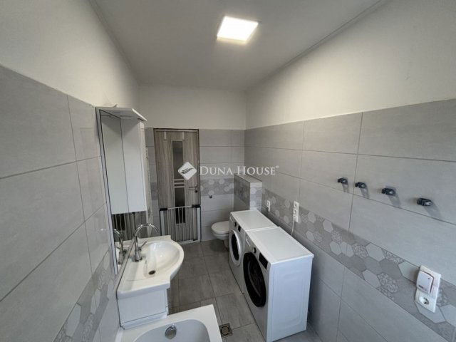 Eladó családi ház, Mogyoródon 72.9 M Ft, 3 szobás