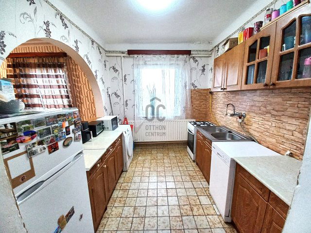 Eladó családi ház, Tiszacsegén 20.5 M Ft, 2 szobás