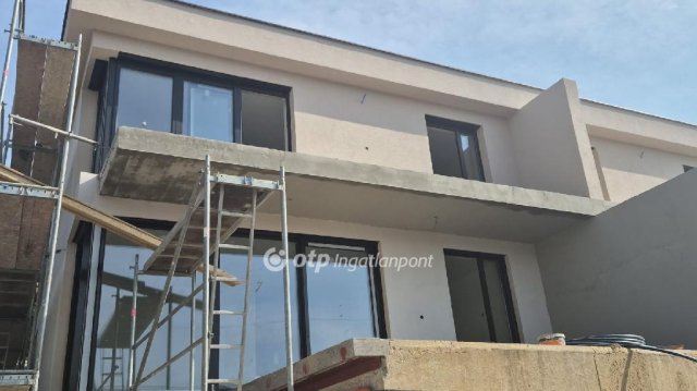 Eladó téglalakás, Budapesten, III. kerületben 279.9 M Ft