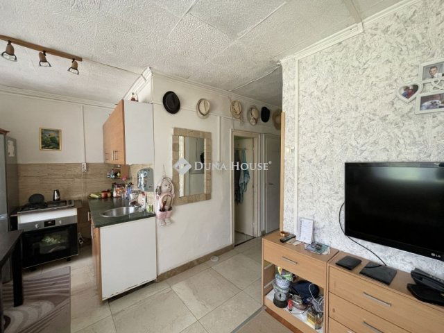 Eladó téglalakás, Nyergesújfaluban 23.9 M Ft, 2 szobás