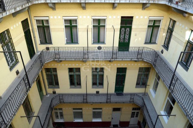 Eladó téglalakás, Budapesten, V. kerületben 149 M Ft, 2+1 szobás