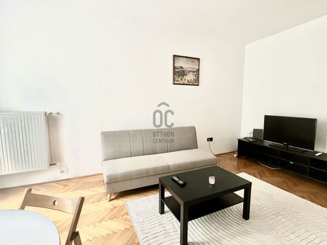 Kiadó téglalakás, albérlet, Budapesten, V. kerületben, 2 szobás