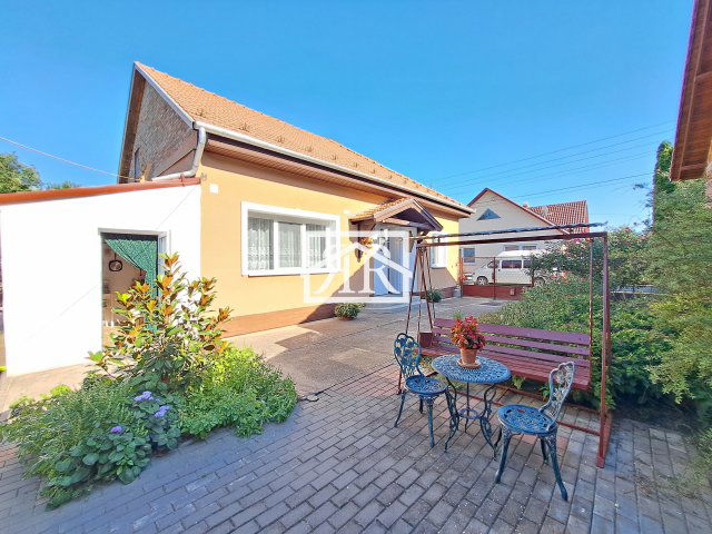 Eladó családi ház, Szegeden, Homoródi utcában 76.9 M Ft