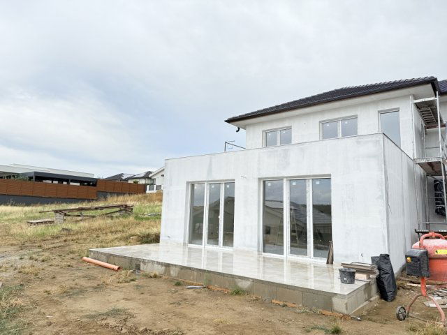 Eladó ikerház, Pécelen 122 M Ft, 5 szobás / költözzbe.hu