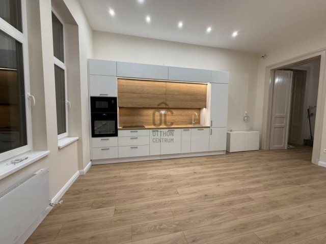 Eladó téglalakás, Budapesten, VI. kerületben 139.9 M Ft