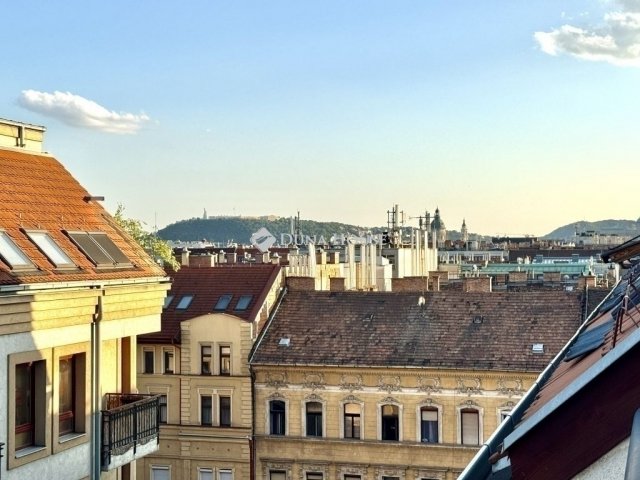 Eladó téglalakás, Budapesten, VI. kerületben 183 M Ft, 3 szobás