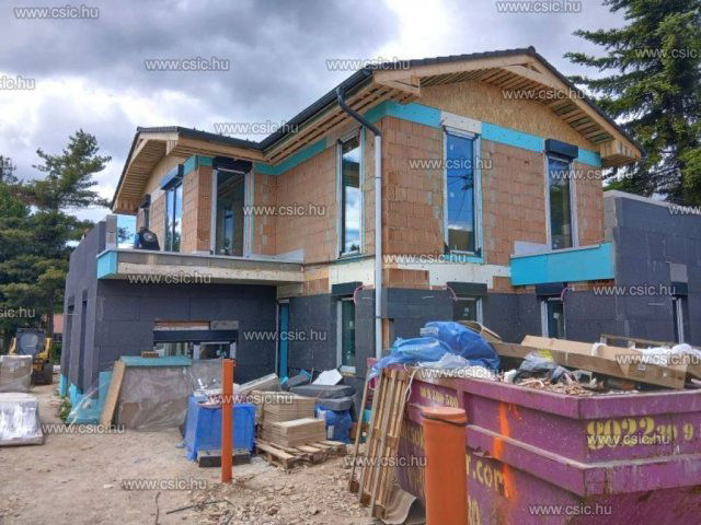 Eladó családi ház, Nagykovácsiban 269 M Ft, 5 szobás