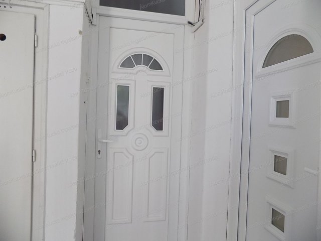 Eladó téglalakás, Kaposváron 23 M Ft, 1 szobás