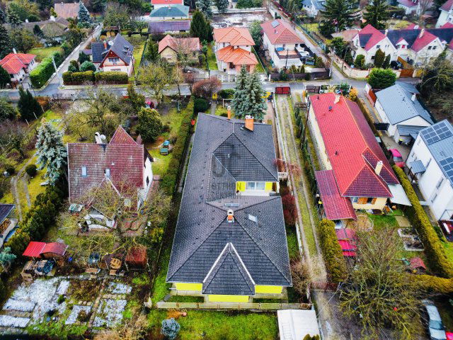 Eladó családi ház, Szentendrén 172.9 M Ft, 7 szobás