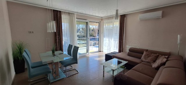 Eladó téglalakás, Siófokon 125.9 M Ft, 3 szobás