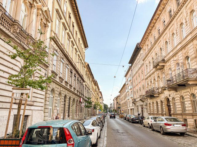 Eladó téglalakás, Budapesten, VII. kerületben 86.99 M Ft