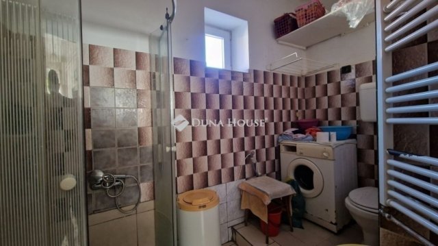 Eladó családi ház, Budapesten, XVI. kerületben 75 M Ft, 4 szobás