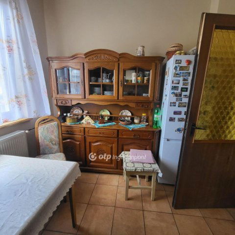 Eladó családi ház, Mikepércsen 56 M Ft, 3+1 szobás