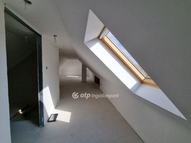 Eladó családi ház, Mesterin 48.527 M Ft, 3 szobás