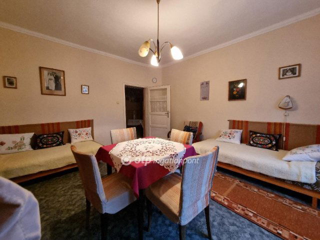 Eladó családi ház, Somlószőlősön 23.9 M Ft, 2 szobás