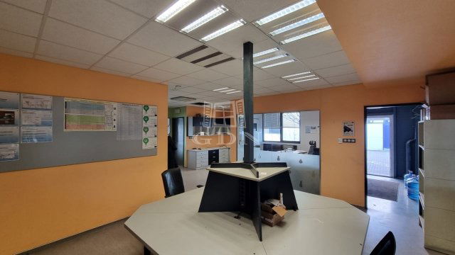 Eladó ipari ingatlan, Székesfehérvárott 290 M Ft