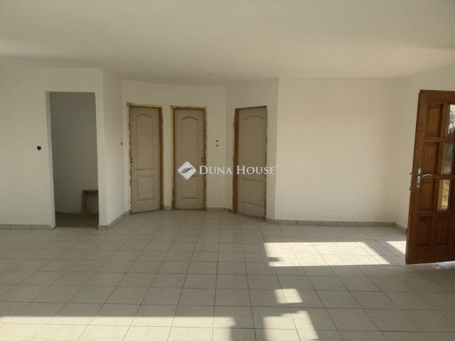 Eladó családi ház, Farmoson 29.9 M Ft, 4 szobás