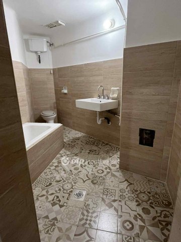 Eladó téglalakás, Nagykőrösön 31.9 M Ft, 2 szobás