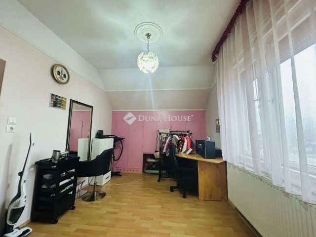 Eladó családi ház, Gyálon 125 M Ft, 5 szobás