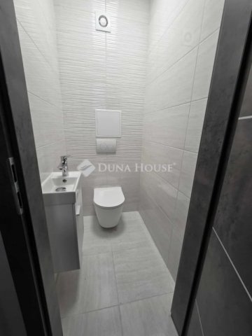 Eladó téglalakás, Szegeden 114.9 M Ft, 3 szobás