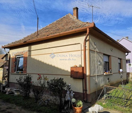 Eladó családi ház, Zalakomáron 17.9 M Ft, 3 szobás