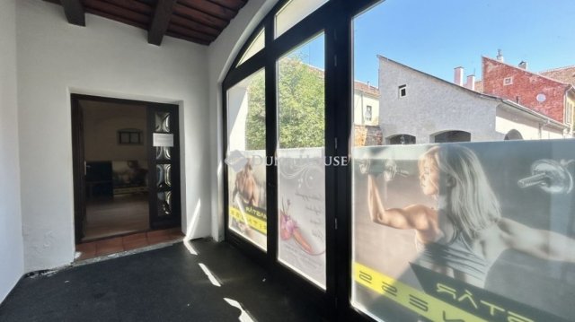 Eladó családi ház, Kőszegen 150 M Ft, 1 szobás