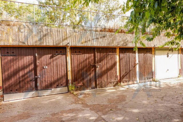 Eladó garázs, Szegeden 11.9 M Ft, 1 szobás / költözzbe.hu