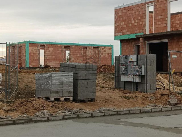 Eladó téglalakás, Gyömrőn 94 M Ft, 4 szobás