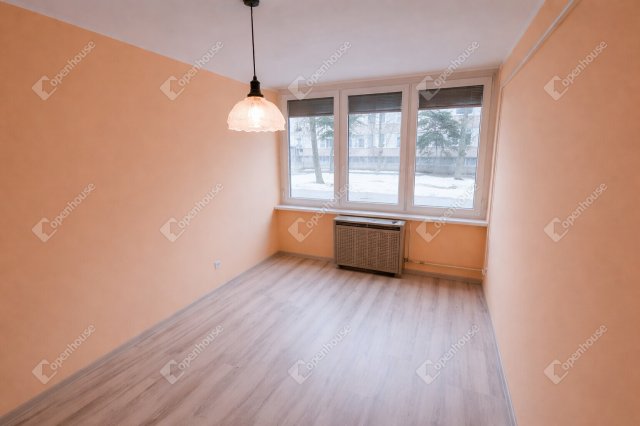 Eladó panellakás, Székesfehérvárott 43.9 M Ft, 2 szobás