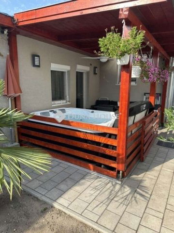 Eladó családi ház, Budapesten, XX. kerületben 85 M Ft, 4 szobás