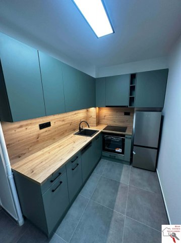 Eladó panellakás, Pécsett 56.9 M Ft, 2 szobás