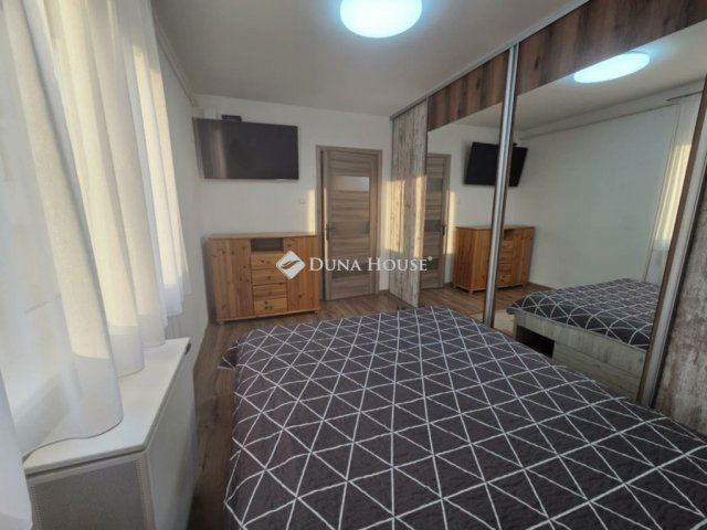 Kiadó téglalakás, albérlet, Debrecenben 250 E Ft / hó, 3 szobás