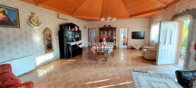 Eladó családi ház, Tárnokon 55 M Ft, 5 szobás