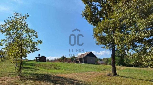 Eladó nyaraló, Bajánsenyén 13.5 M Ft, 1 szobás